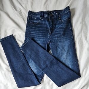 Abercrombie & Fitch High Rise Super Skinny Jeans